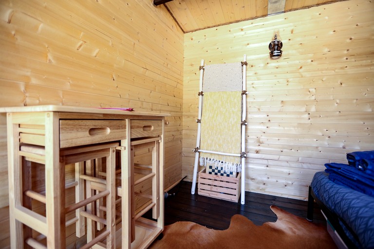 Log Cabins (Canada, Duncan, British Columbia)