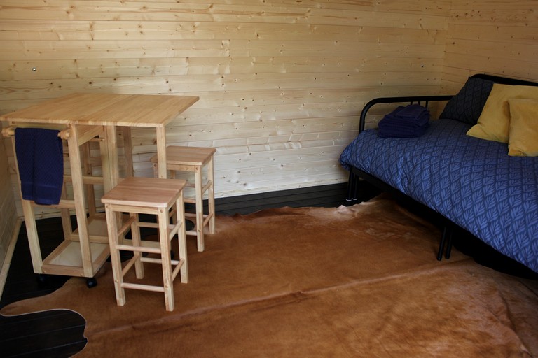 Log Cabins (Canada, Duncan, British Columbia)