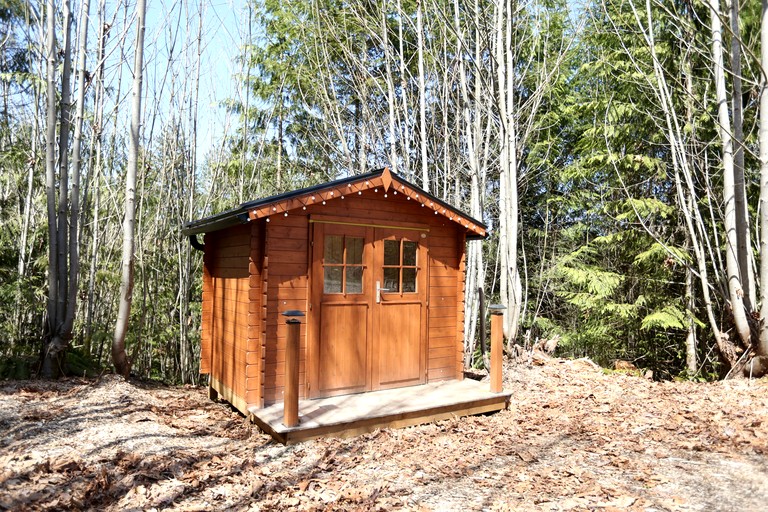 Log Cabins (Canada, Duncan, British Columbia)