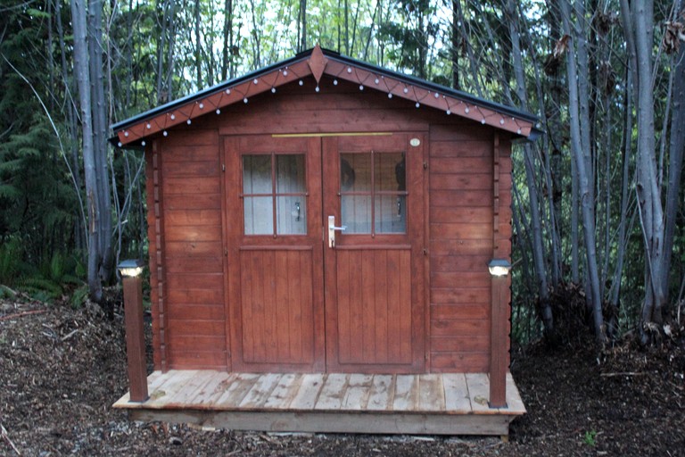 Log Cabins (Canada, Duncan, British Columbia)