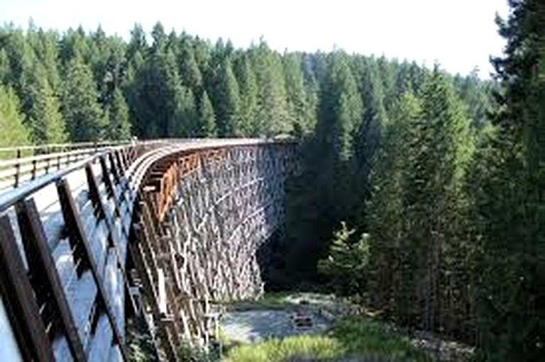 Log Cabins (Canada, Duncan, British Columbia)