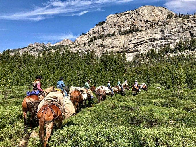 Cabins (Lander, Wyoming, United States)