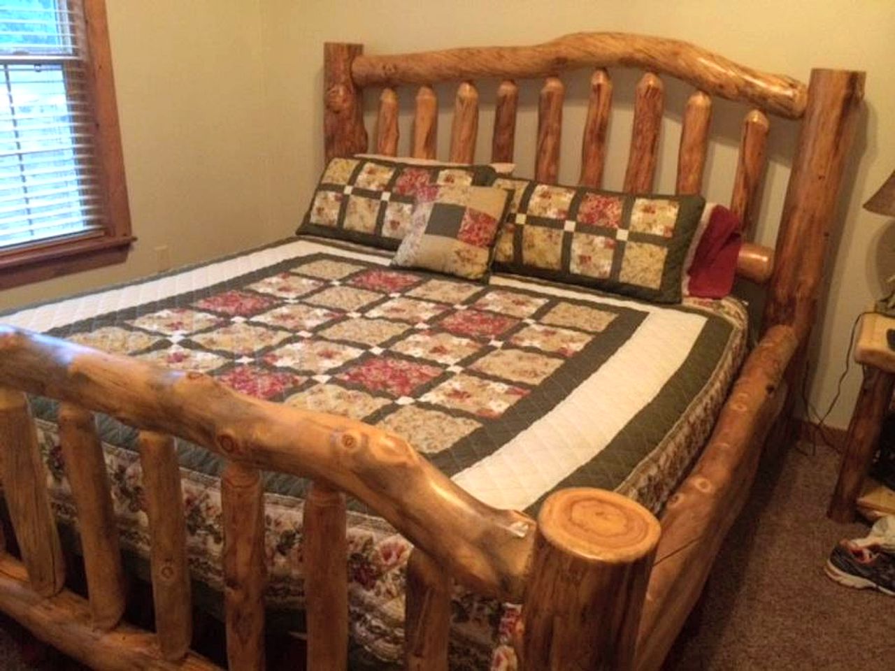 Rustic Luxury Cabin Getaway in a Gated Community in Branson West, Missouri