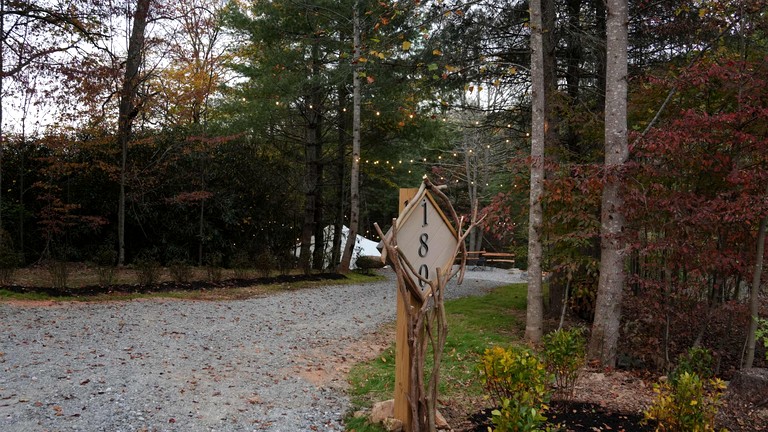 Bell Tents (United States of America, Waynesville, North Carolina)