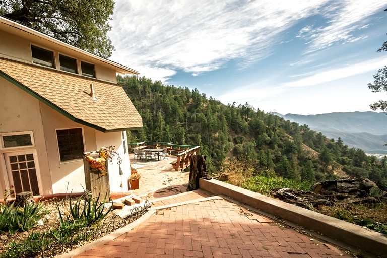Cabins (United States of America, Palomar Mountain, California)