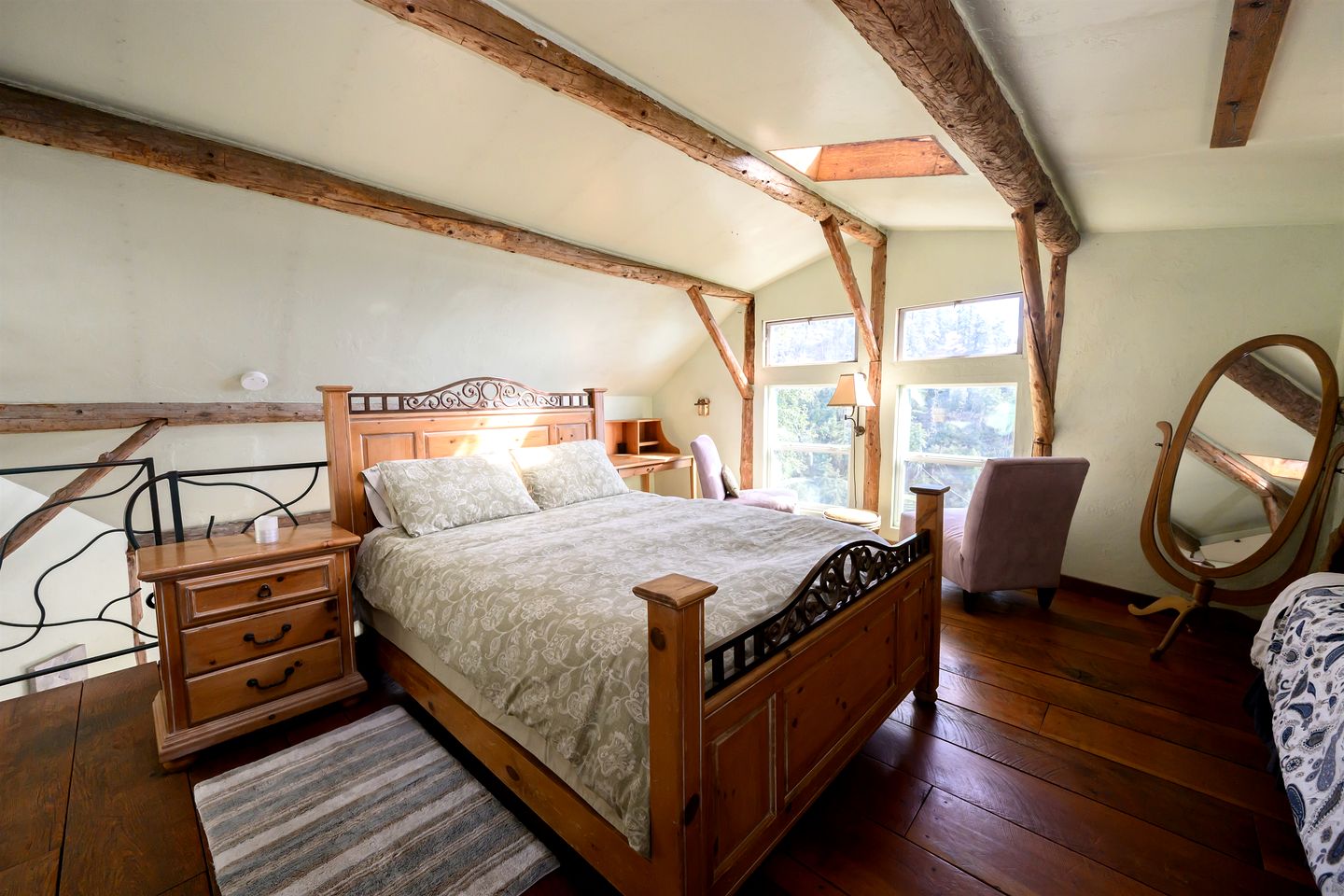 Rustic Mountain Lodge with Ocean Views near Palomar Observatory, Palomar Mountain CA