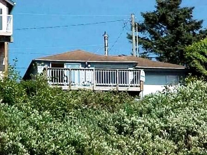 Oceanfront Cottage Rental On Netarts Bay Near Tillamook