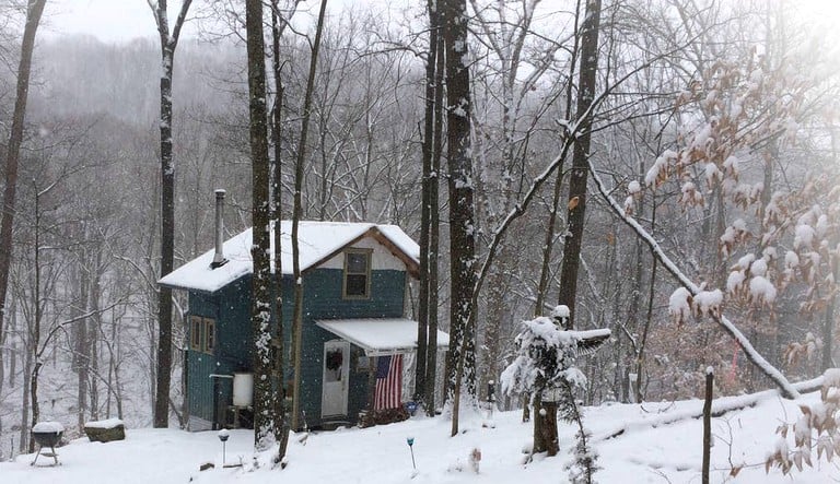 Cabins (Athens, Ohio, United States)