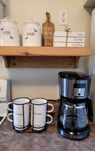 Cottages (Canada, Kawartha Lakes, Ontario)