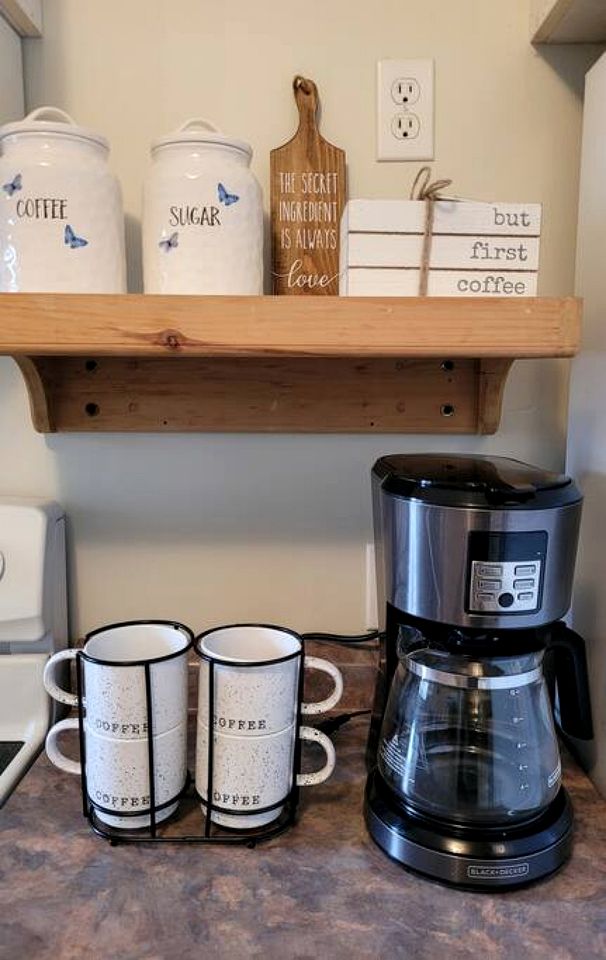 Spacious Family Cottage with Stunning Sunset Views on Sturgeon Lake, Near Bobcaygeon, Ontario