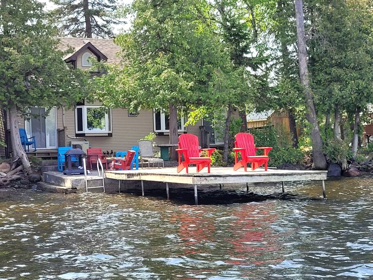 Spacious Family Cottage with Stunning Sunset Views on Sturgeon Lake, Near Bobcaygeon, Ontario