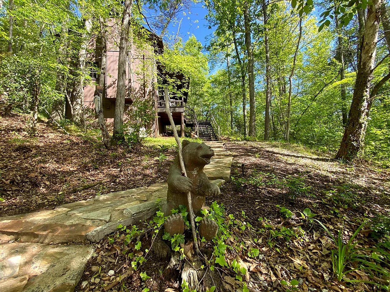 Rustic, Private Cabin in the Woods of North Georgia near the Appalachian Trail