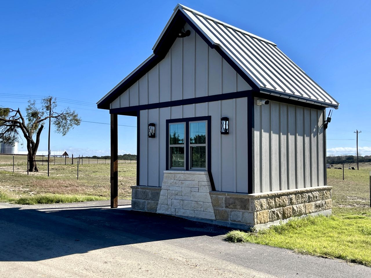 Rural Ranch Cottage Ideal for Groups or Family Reunions in Texas