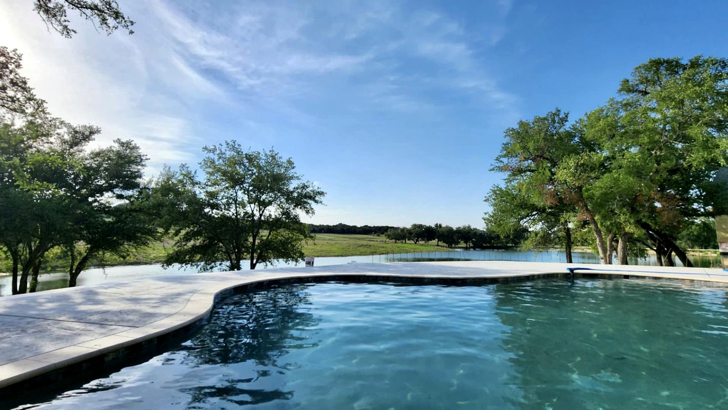 Rural Ranch Cottage Ideal for Groups or Family Reunions in Texas