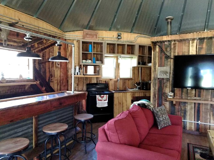 Cabins (Genoa, West Virginia, United States)