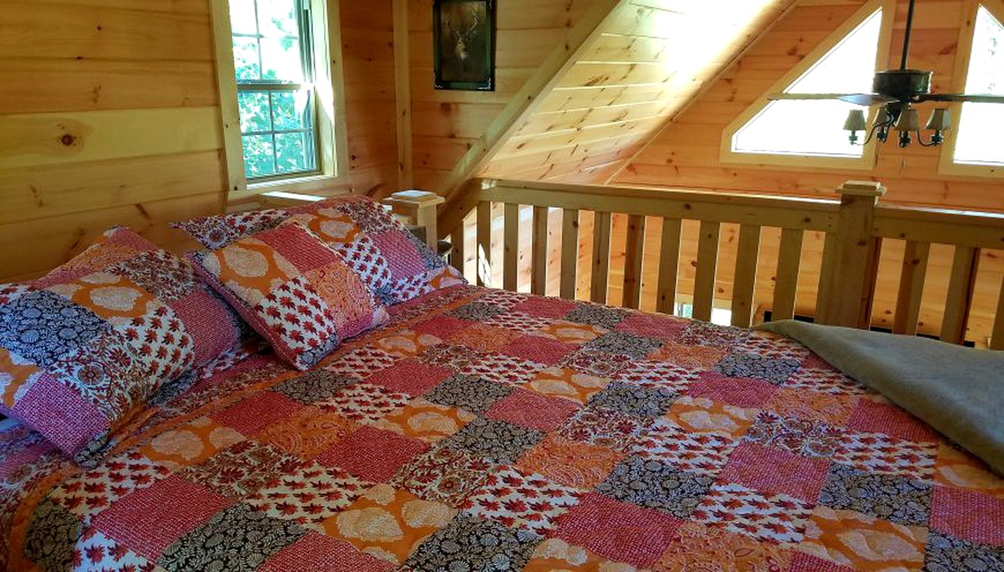 Rustic Family-Friendly Accommodation with Jacuzzi near Huntington, West Virginia