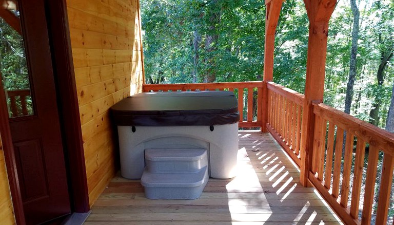 Cabins (Genoa, West Virginia, United States)