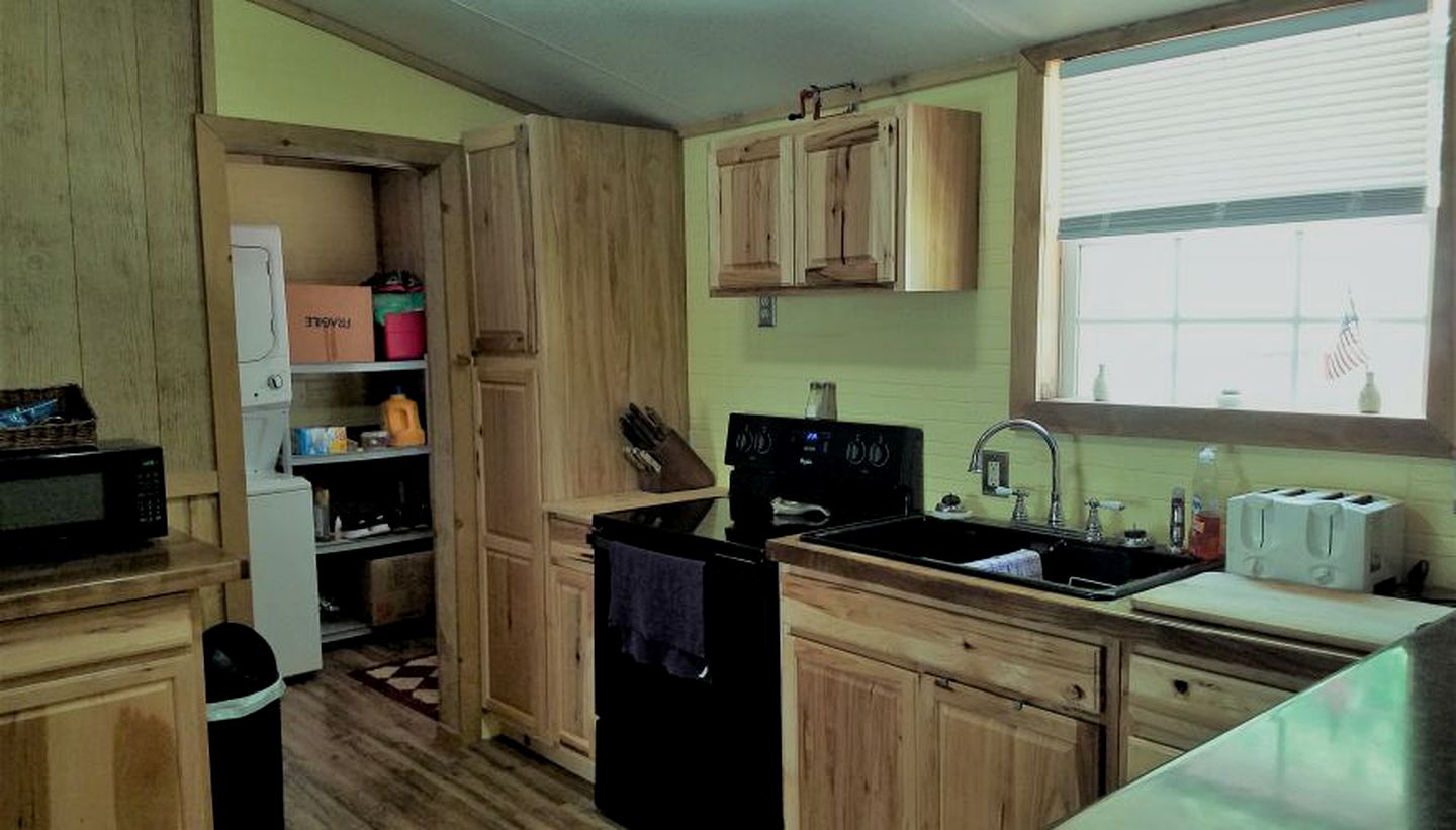 Gorgeous Family-Friendly Cabin with Fire Pit near Huntington, West Virginia