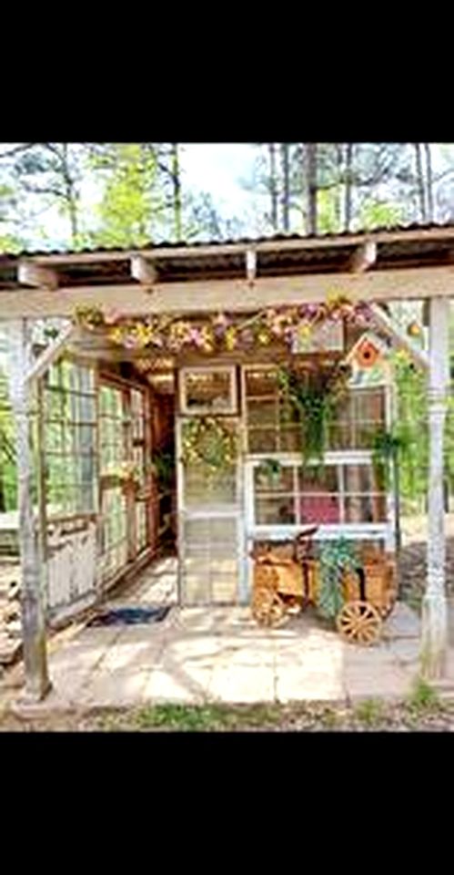 Charming Barn Retreat Surrounded by Nature Near Lake O the Pines in Texas