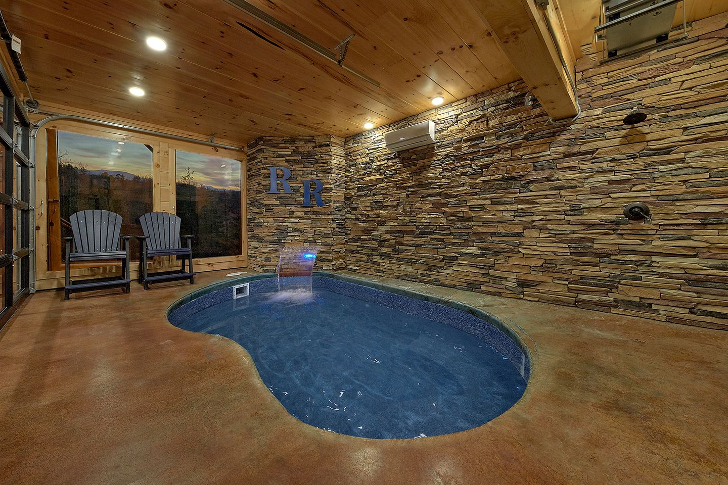Glamping Vacation Rental with Indoor Pool near the Great Smoky Mountains, Tennessee, for Weekends Away in Nature