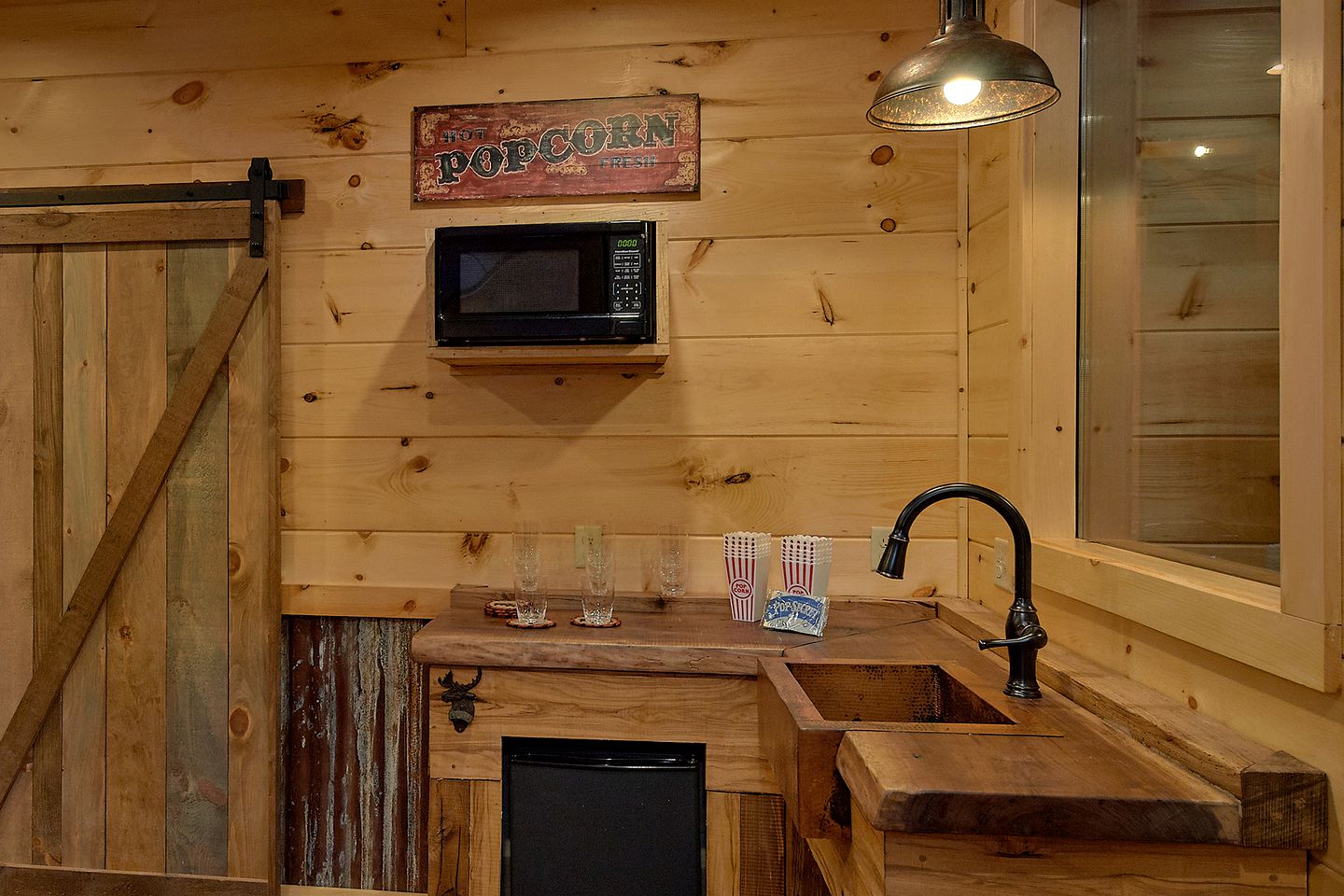 Glamping Vacation Rental with Indoor Pool near the Great Smoky Mountains, Tennessee, for Weekends Away in Nature