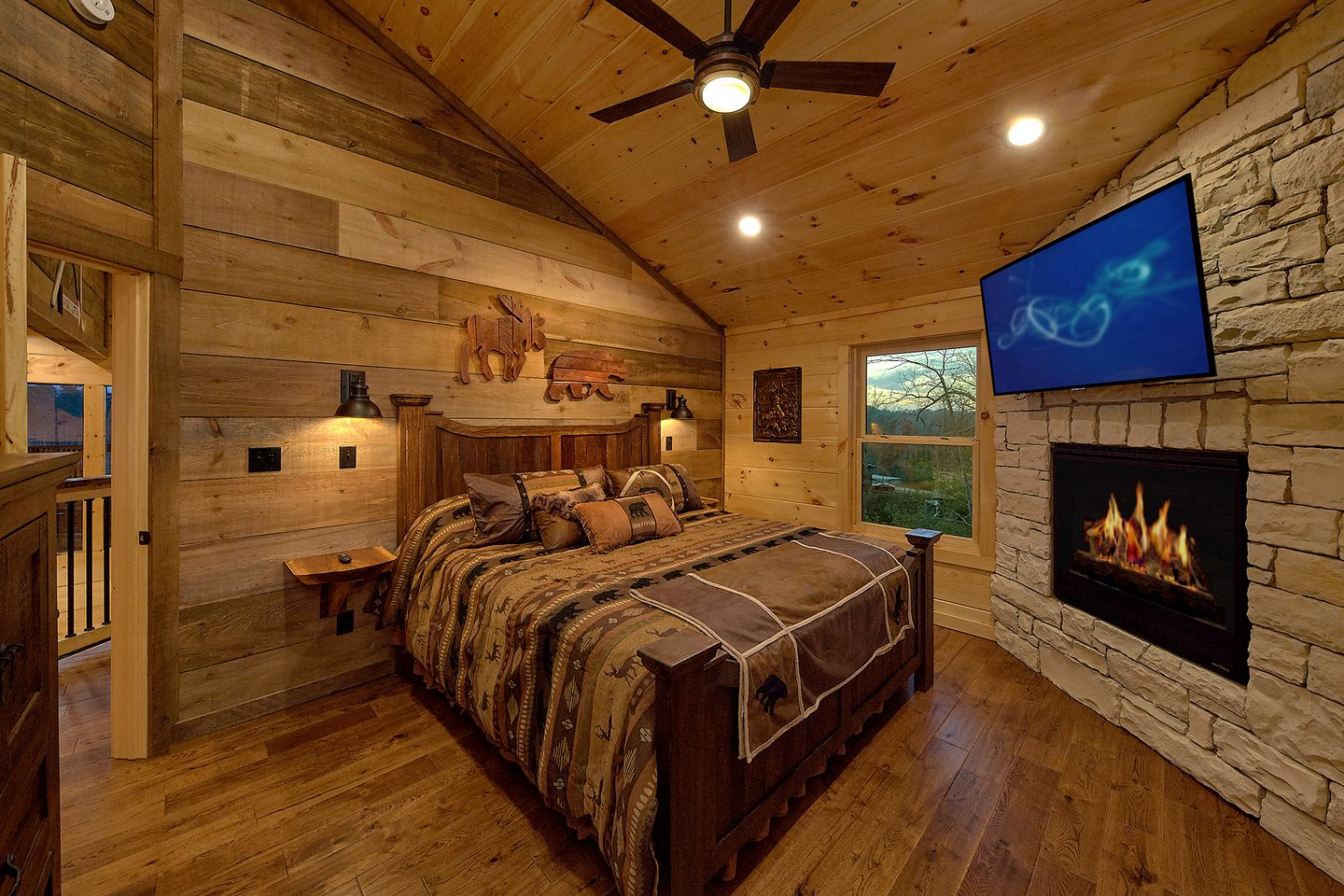 Glamping Vacation Rental with Indoor Pool near the Great Smoky Mountains, Tennessee, for Weekends Away in Nature