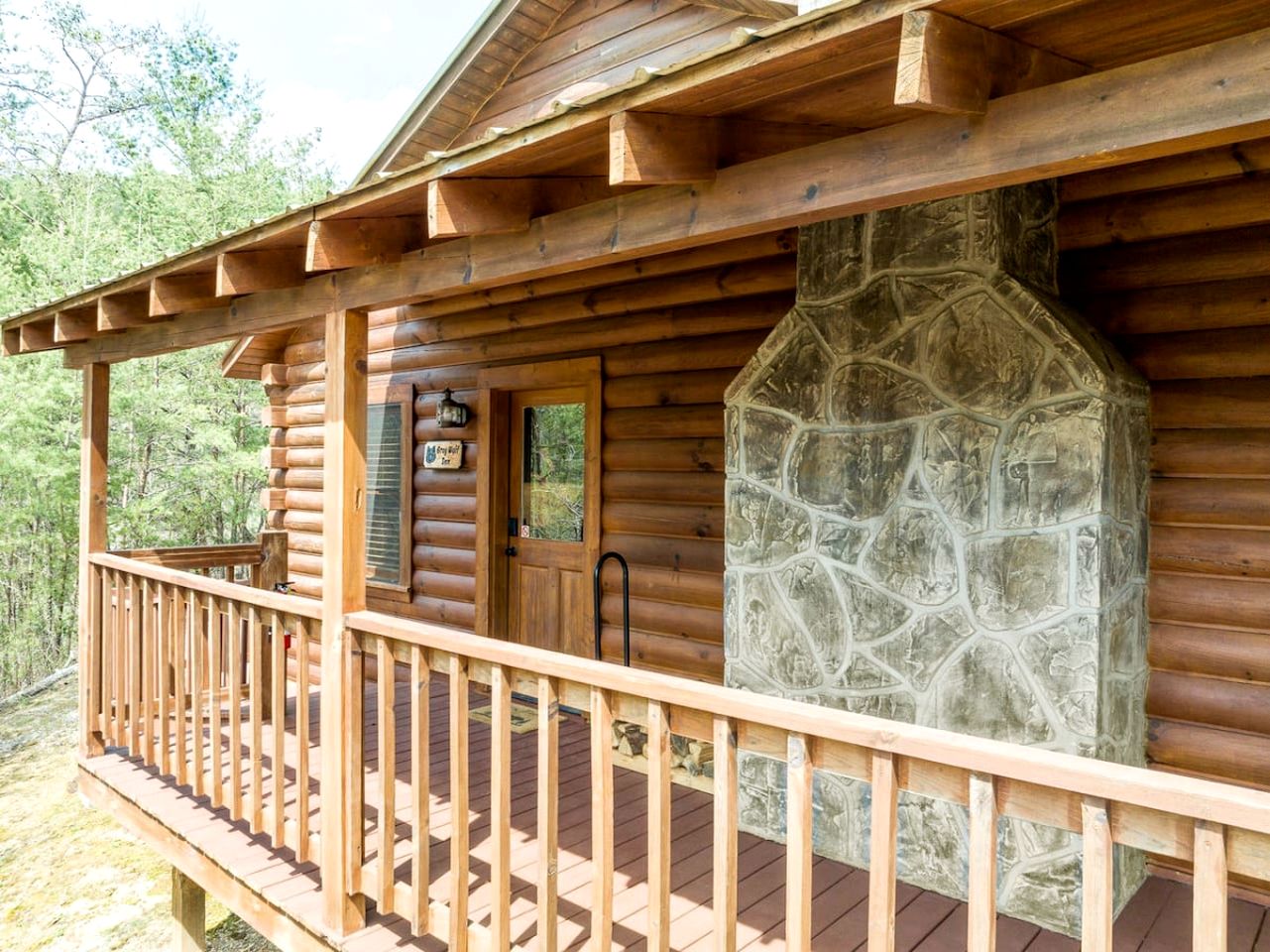 Renovated Cabin Near Great Smoky Mountains National Park, Tennessee