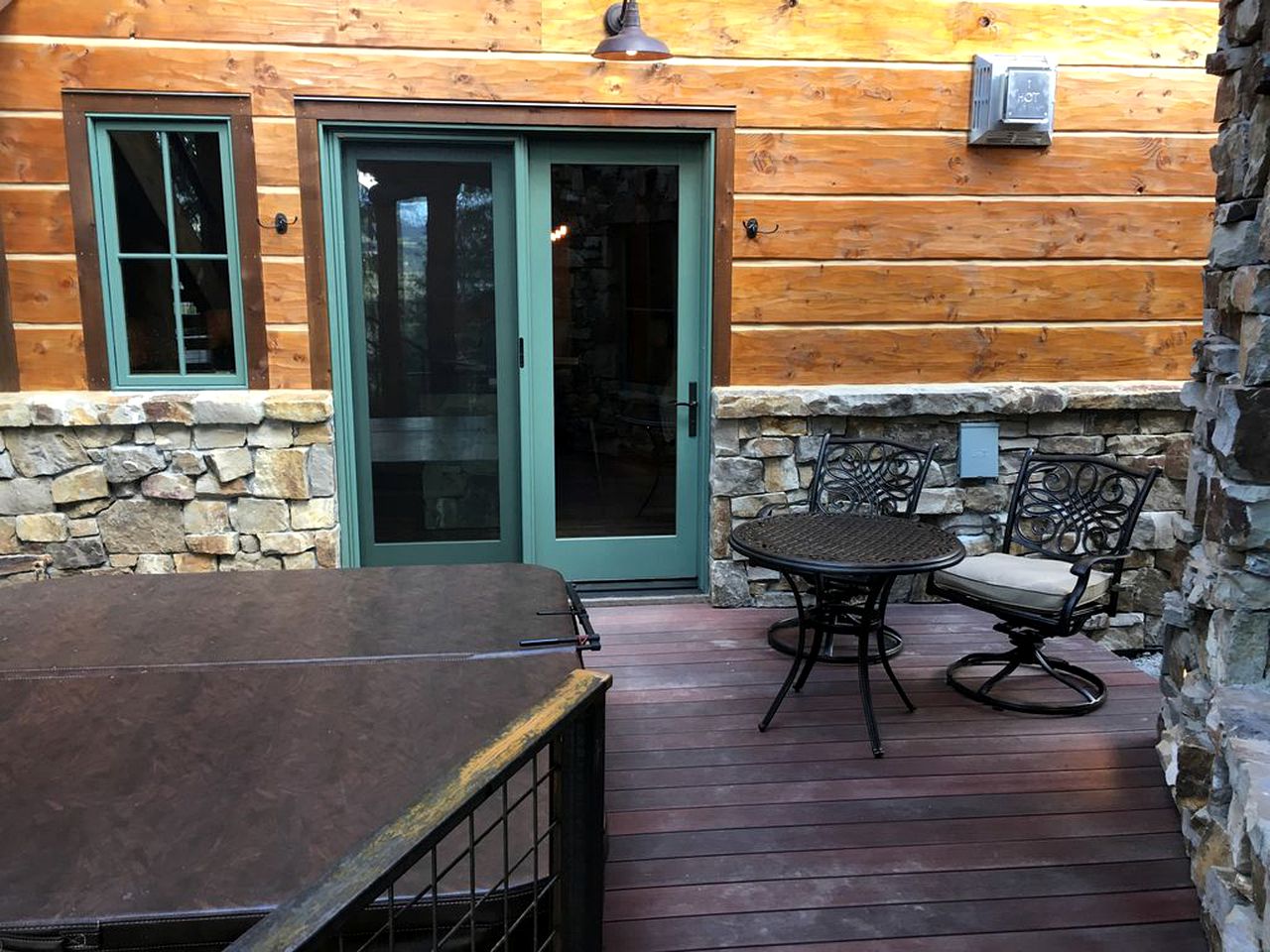 Rustic Scenic Cabin Rental near Telluride in Mountain Village, Colorado