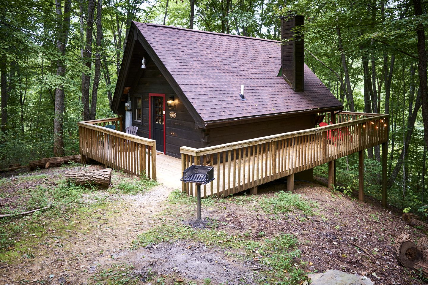 Rustic Secluded Cottage with Hot-tub in Sevierville, Tennessee
