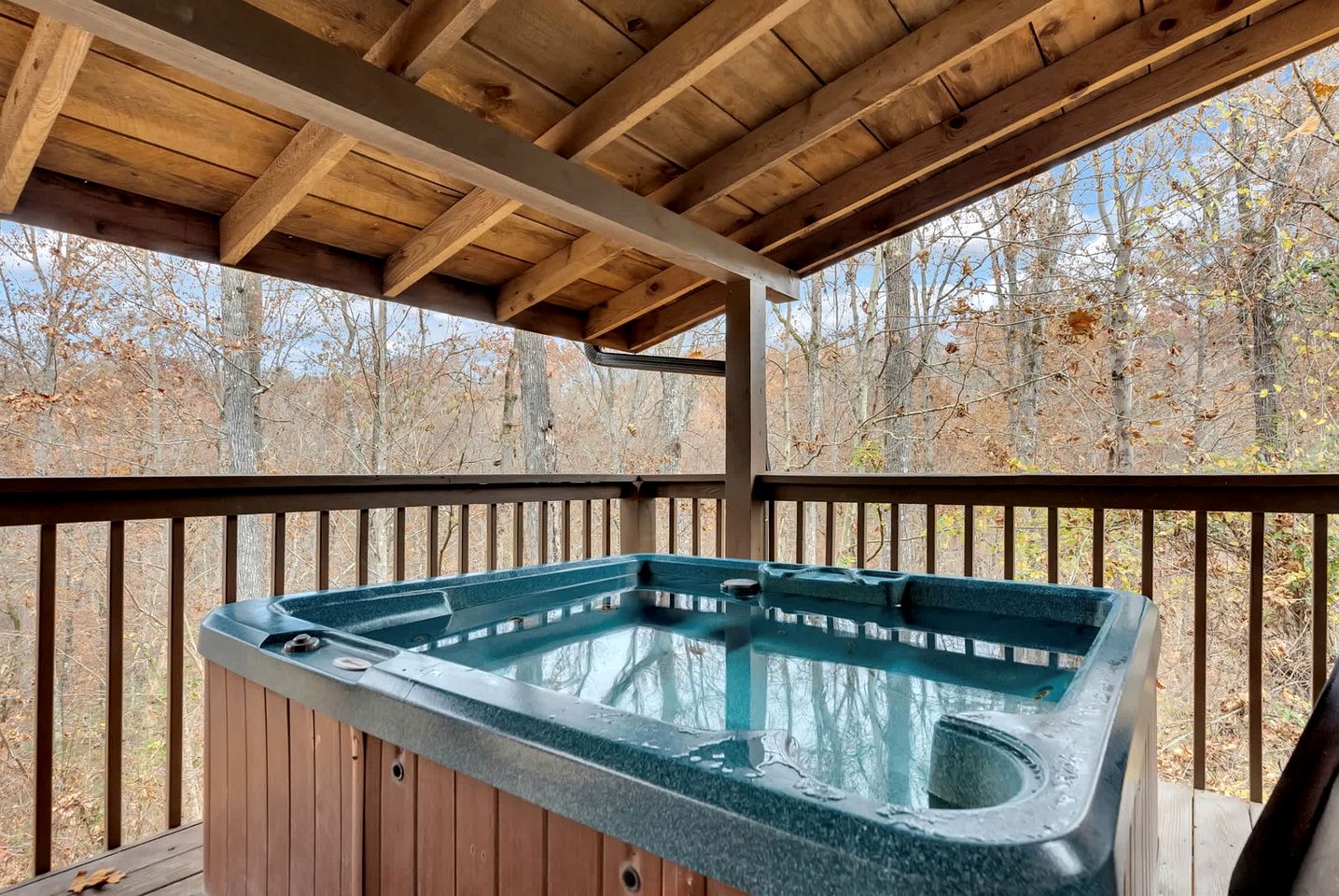 Rustic Smoky Mountain Cabin with Firepit & Game Room near Lake Douglas, Sevierville TN