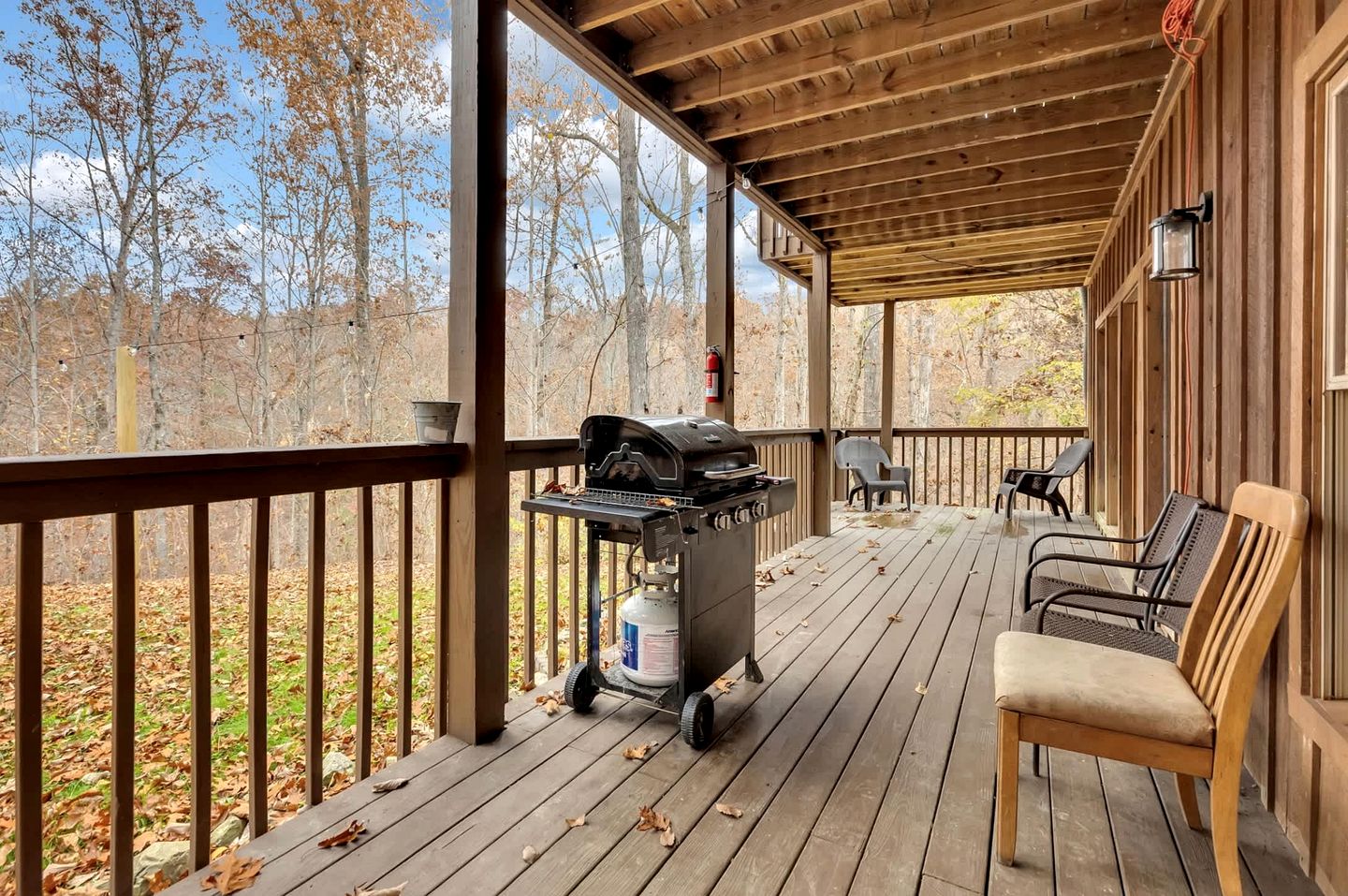 Rustic Smoky Mountain Cabin with Firepit & Game Room near Lake Douglas, Sevierville TN