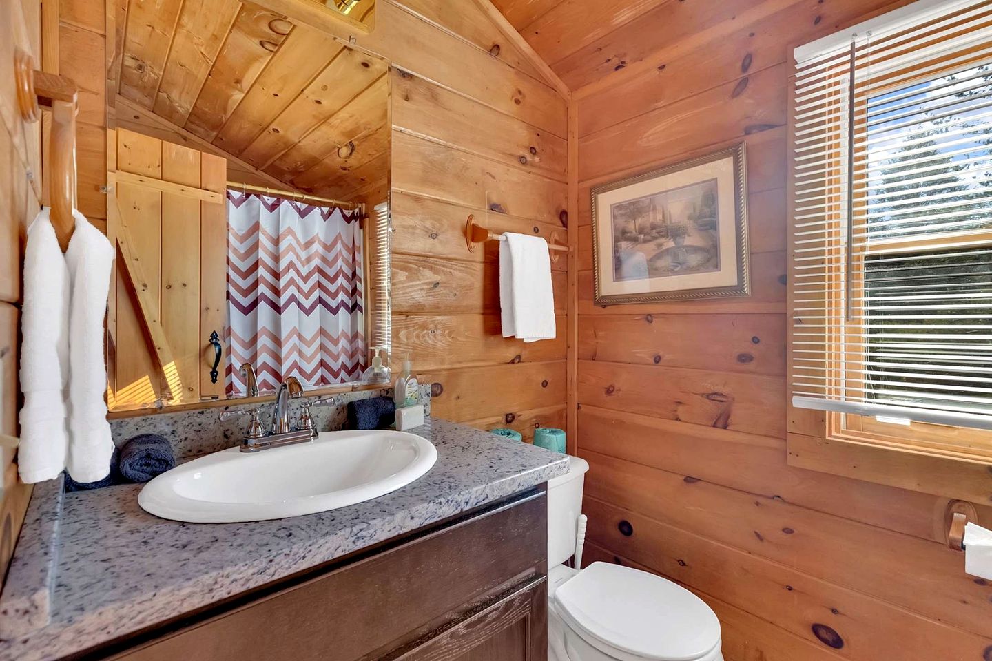 Rustic Smoky Mountain Cabin with Firepit & Game Room near Lake Douglas, Sevierville TN