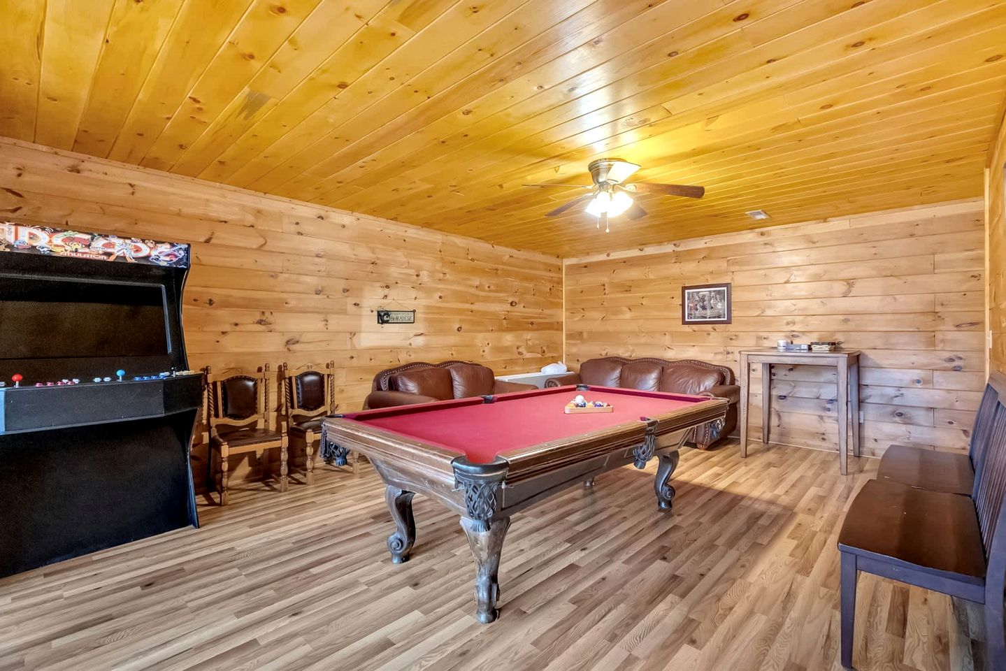Rustic Smoky Mountain Cabin with Firepit & Game Room near Lake Douglas, Sevierville TN