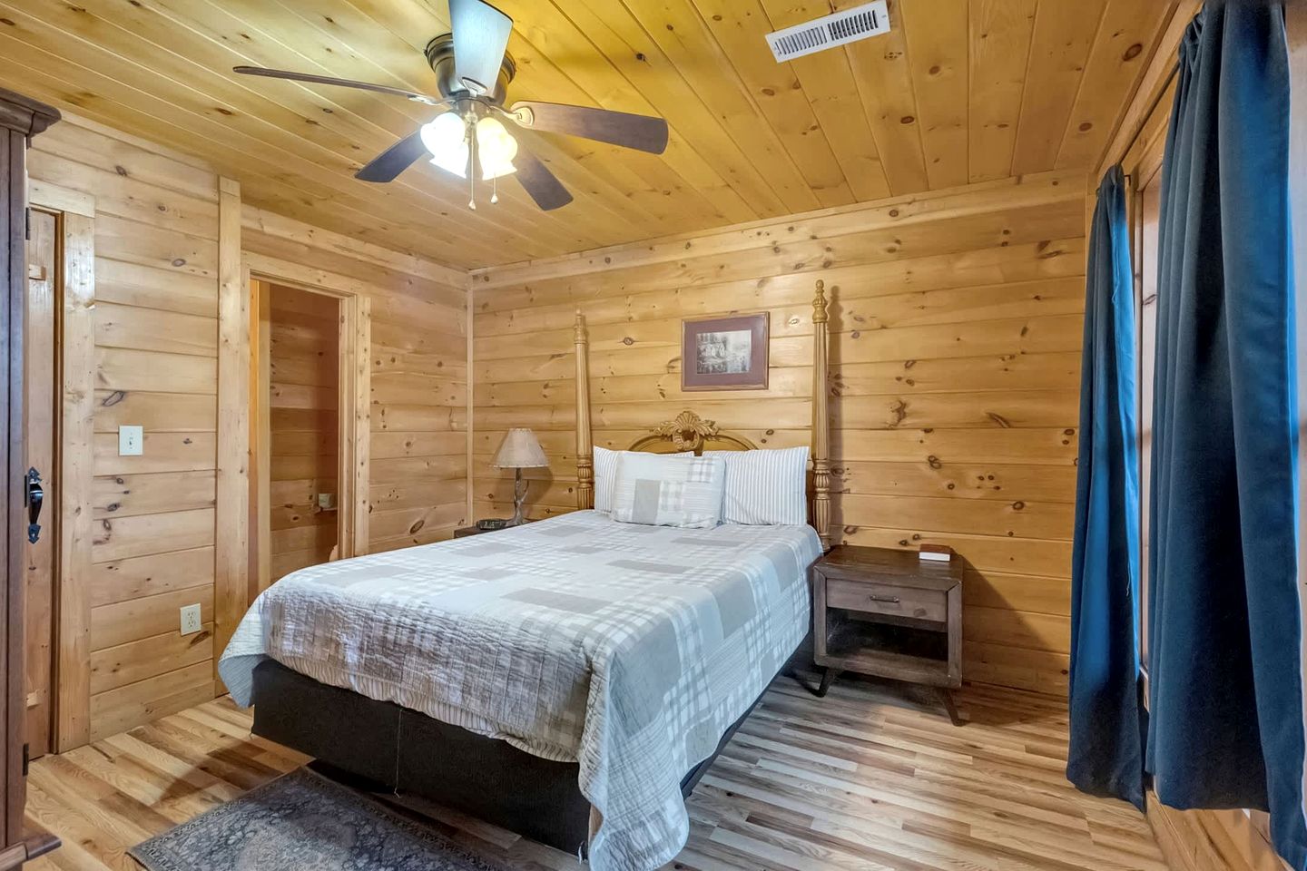 Rustic Smoky Mountain Cabin with Firepit & Game Room near Lake Douglas, Sevierville TN