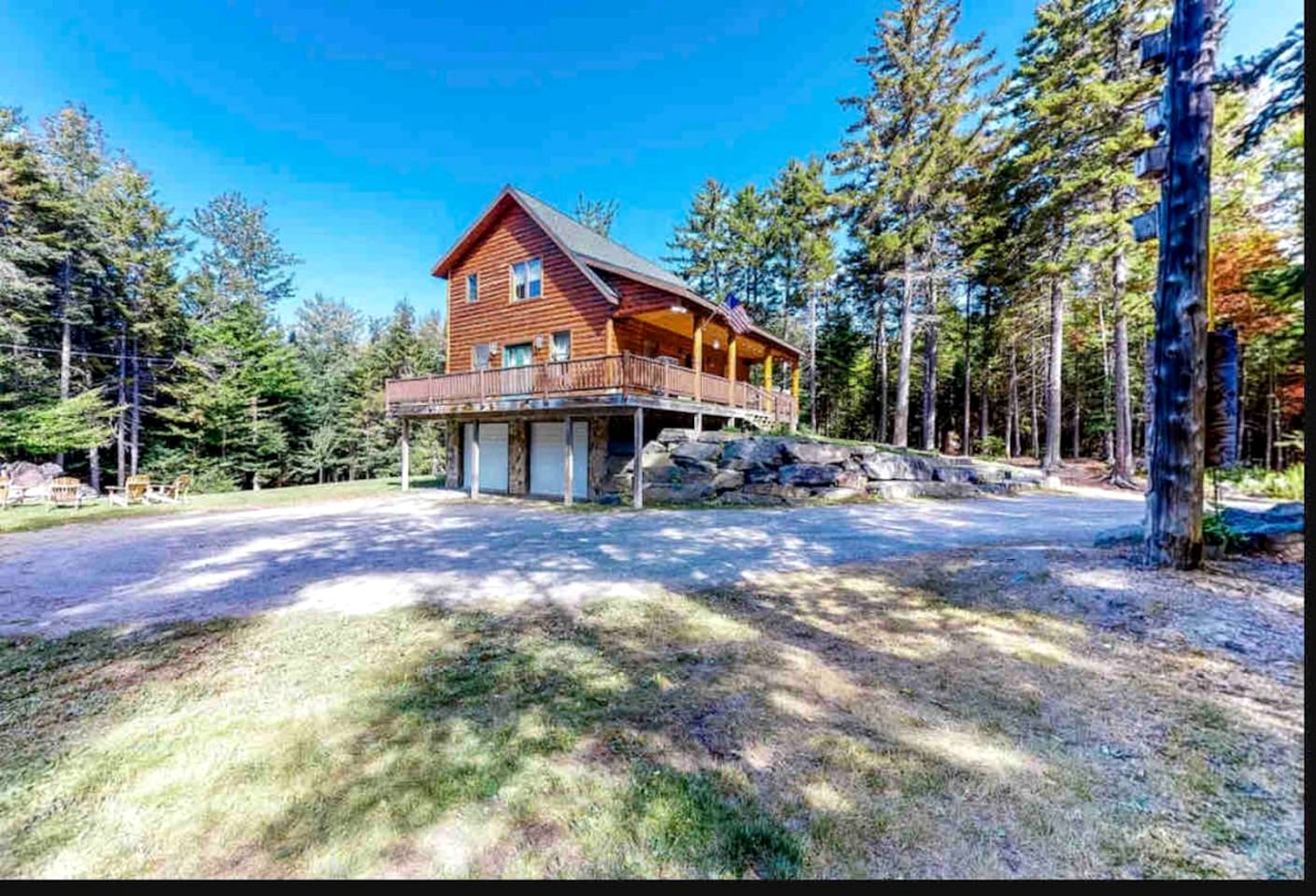 Rustic Spacious Cabin with Cozy Indoor and Outdoor in Maine