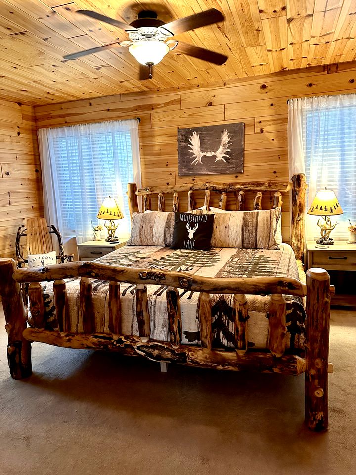 Rustic Spacious Cabin with Cozy Indoor and Outdoor in Maine