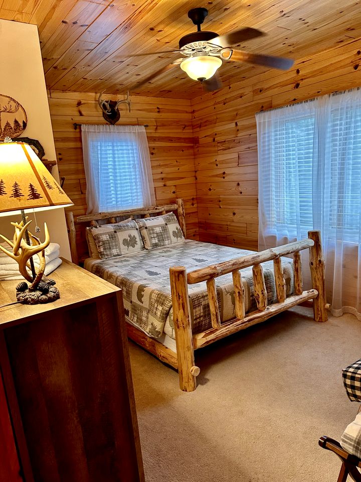 Rustic Spacious Cabin with Cozy Indoor and Outdoor in Maine