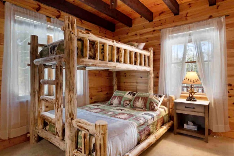 Cabins (United States of America, Greenville, Maine)