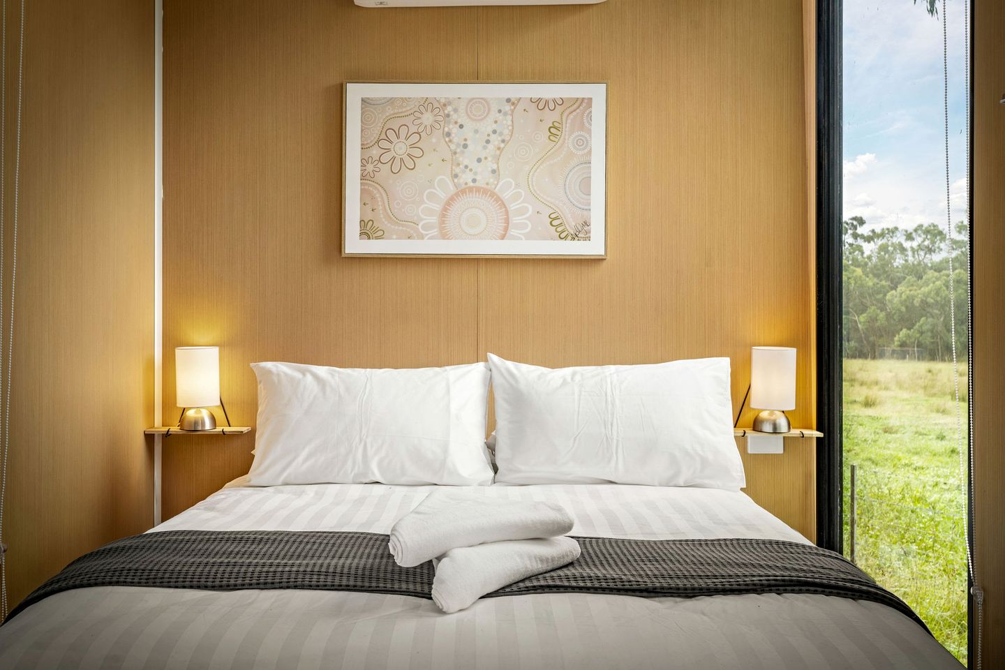 Rustic Tiny House with Beautiful Landscape Views in Buffalo, Victoria