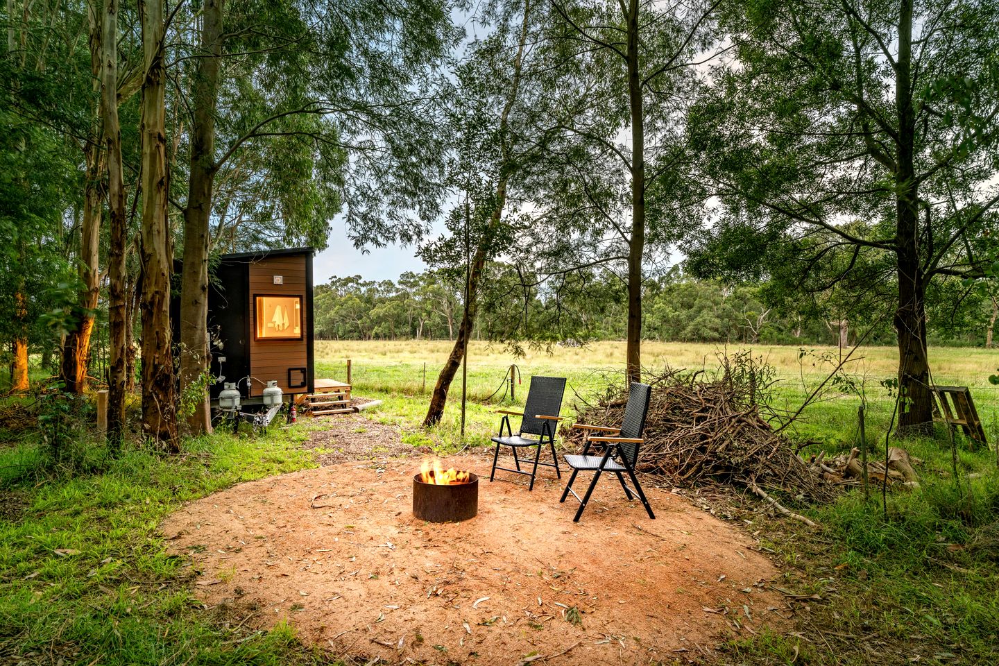 Rustic Tiny House with Beautiful Landscape Views in Buffalo, Victoria