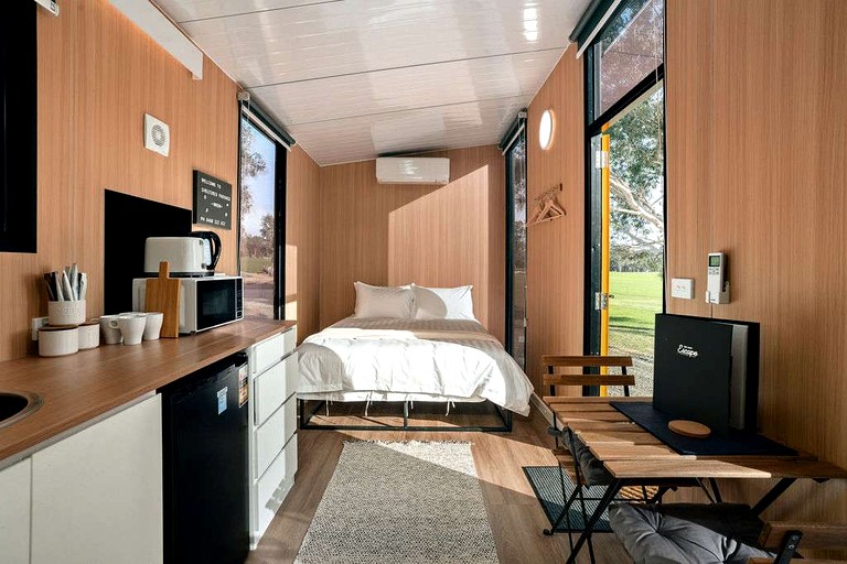 Tiny Houses (Australia, Warrenmang, Victoria)