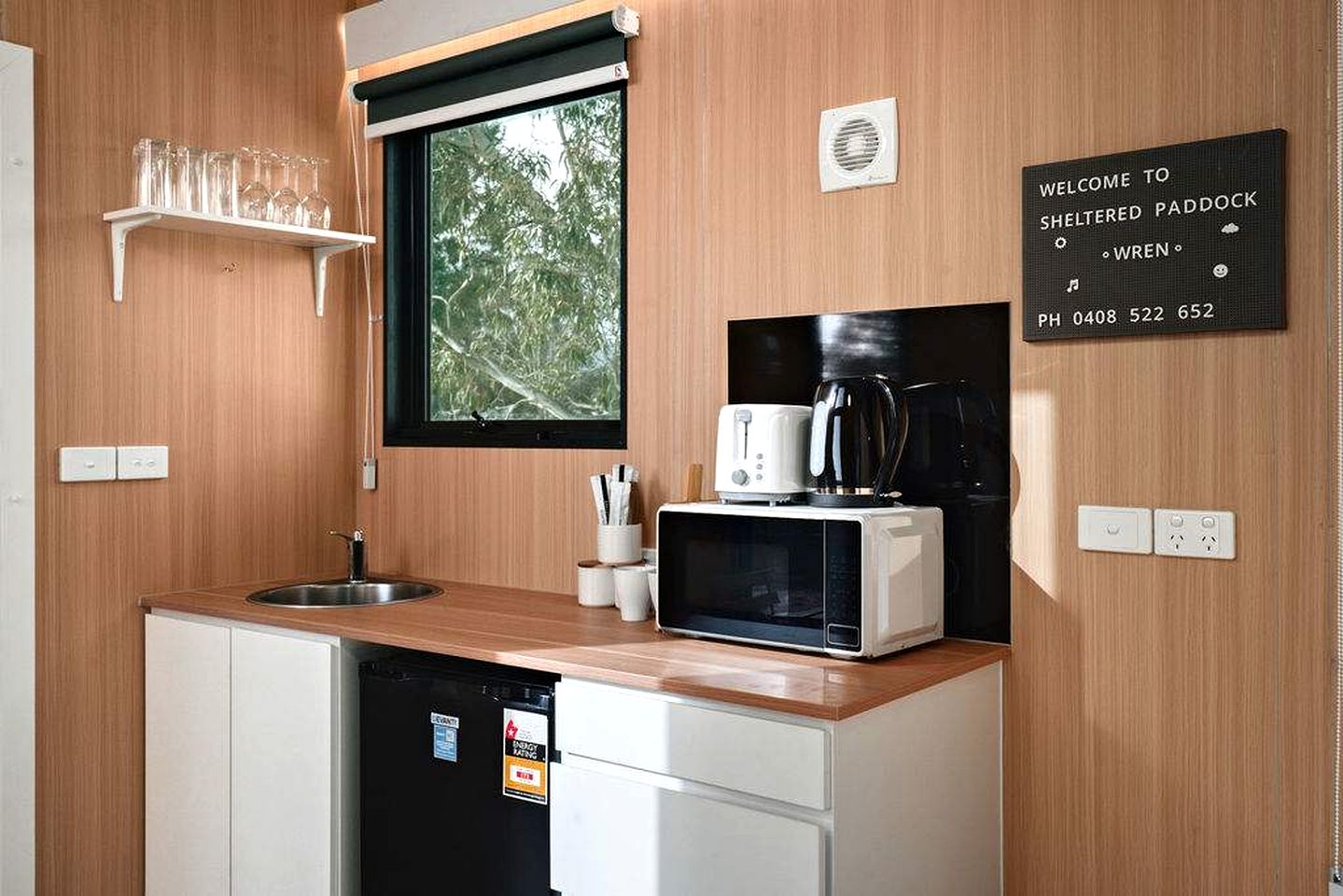 Rustic Tiny House Farm Stay Surrounded by Nature near Pyrenees Wine Region, Victoria