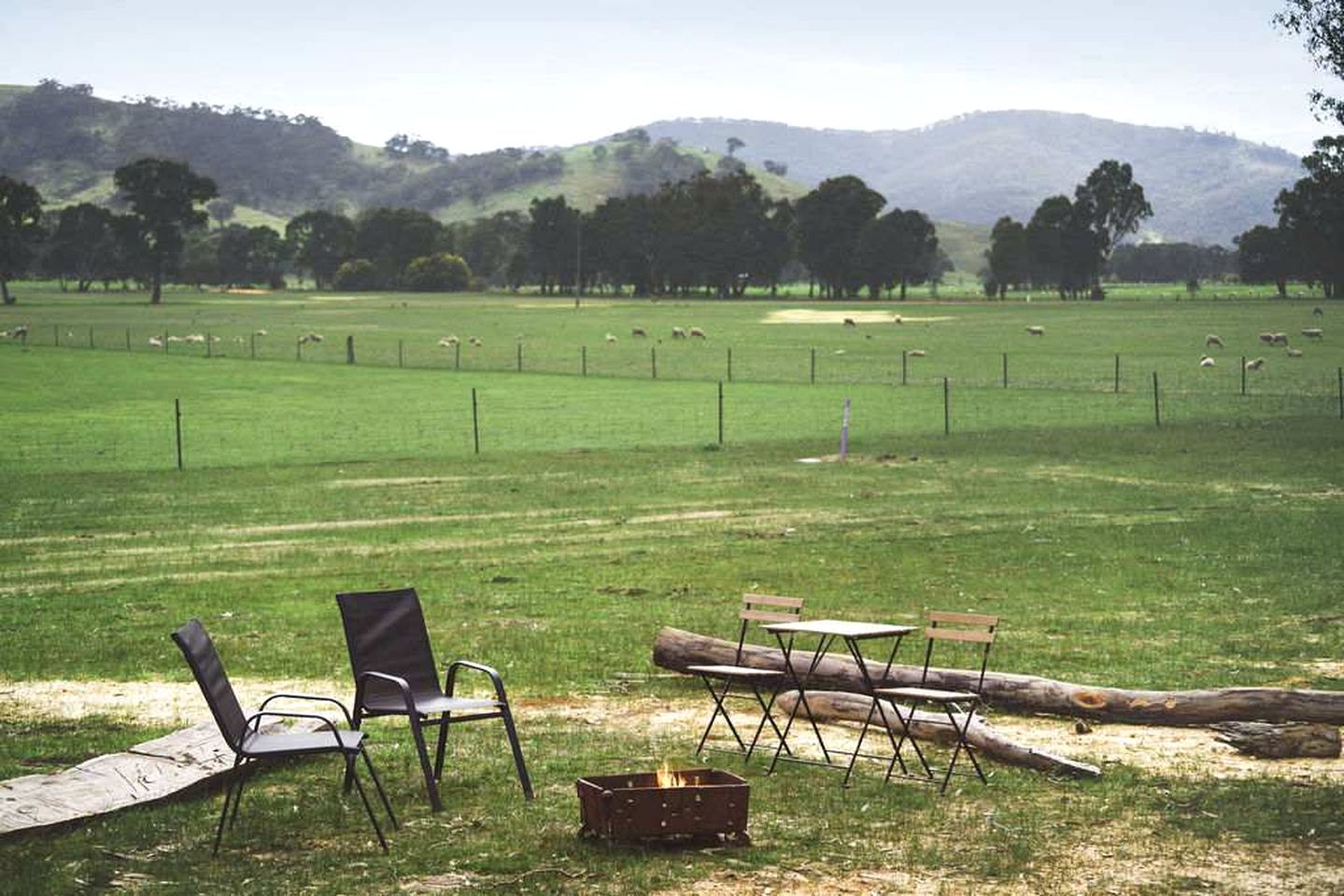 Rustic Tiny House Farm Stay Surrounded by Nature near Pyrenees Wine Region, Victoria