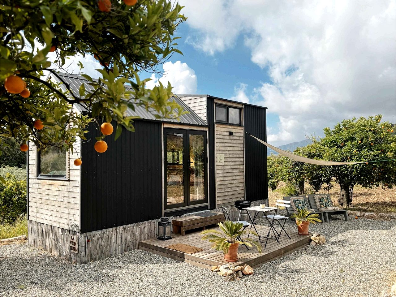 Rustic Tiny House with Spectacular Valley Views and Pool in Bermejo, Andalucía