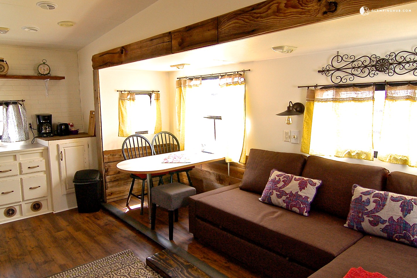 Luxury Trailer Rental near Bridgeport Reservoir, California