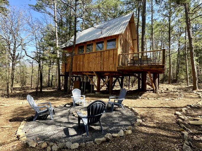 Tree Houses (United States of America, Boles, Arkansas)