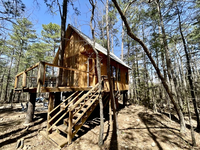 Tree Houses (United States of America, Boles, Arkansas)