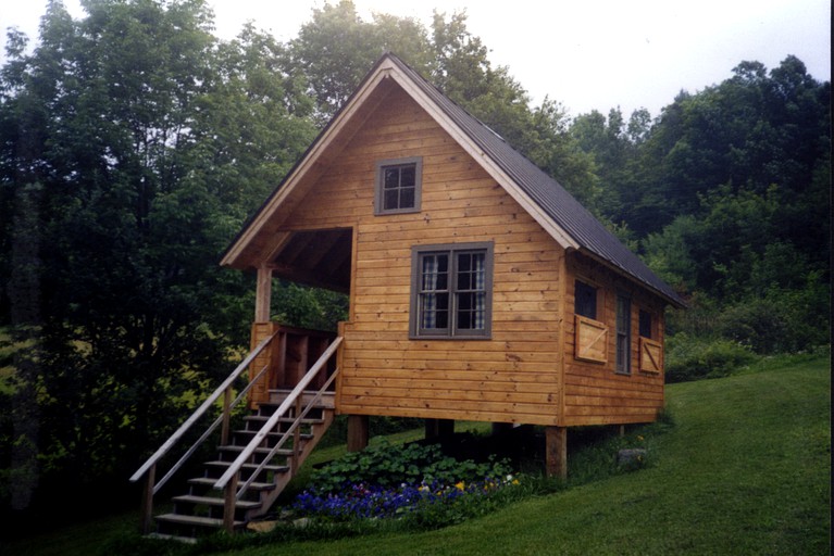 Cabins (South Royalton, Vermont, United States)