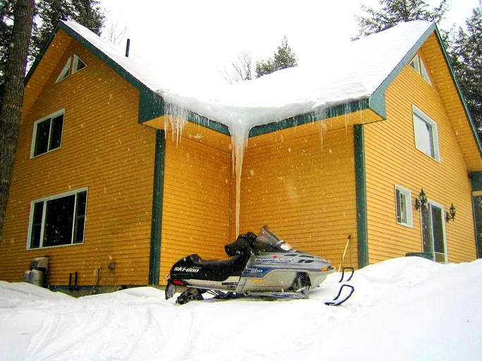 Cabins (Bowerbank, Maine, United States)
