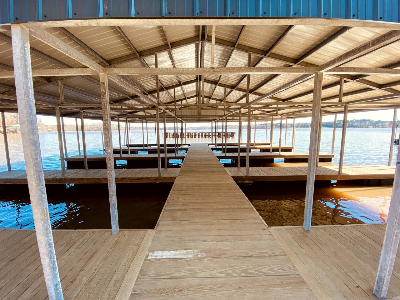 Rustic Waterfront Cabin on Toledo Bend Lake for an Unforgettable Getaway in Nature in Hemphill, Texas